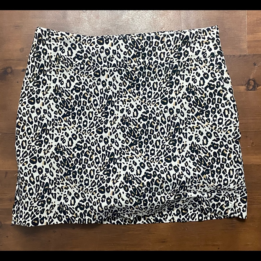 Versona leopard mini skort